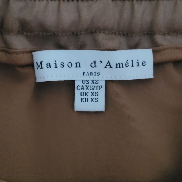 Maison D'Amelie Skirt - Picture 2 of 4